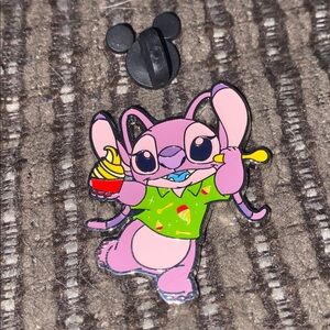 Disney angel Pin